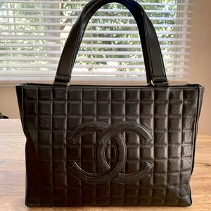 Vintage Chanel black leather chocolate bar tote bag!